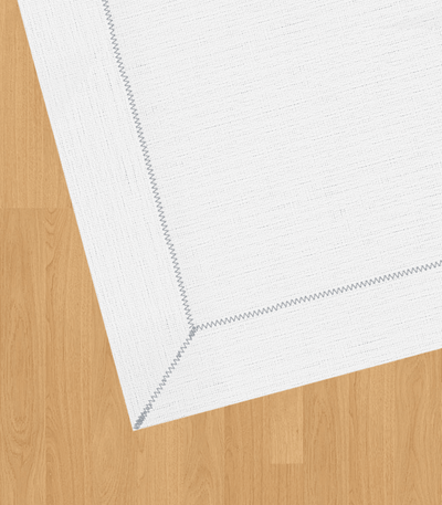 Alfombra de vinilo tejido premium DB5162A sobre piso de madera, diseño elegante y resistente.